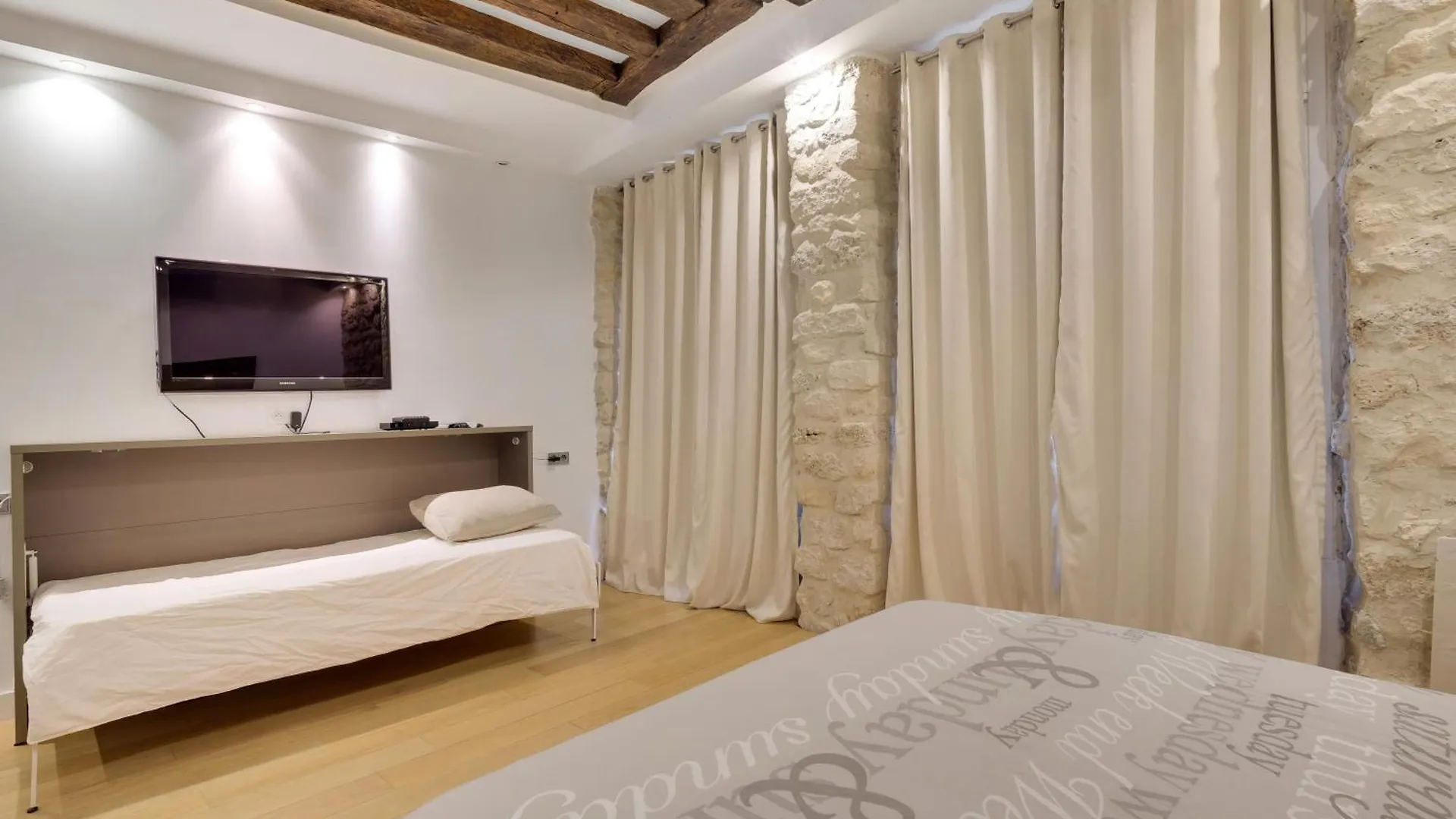 Marais - Appartement Parisien Pour 5 Personnes 0*, Parijs Frankrijk