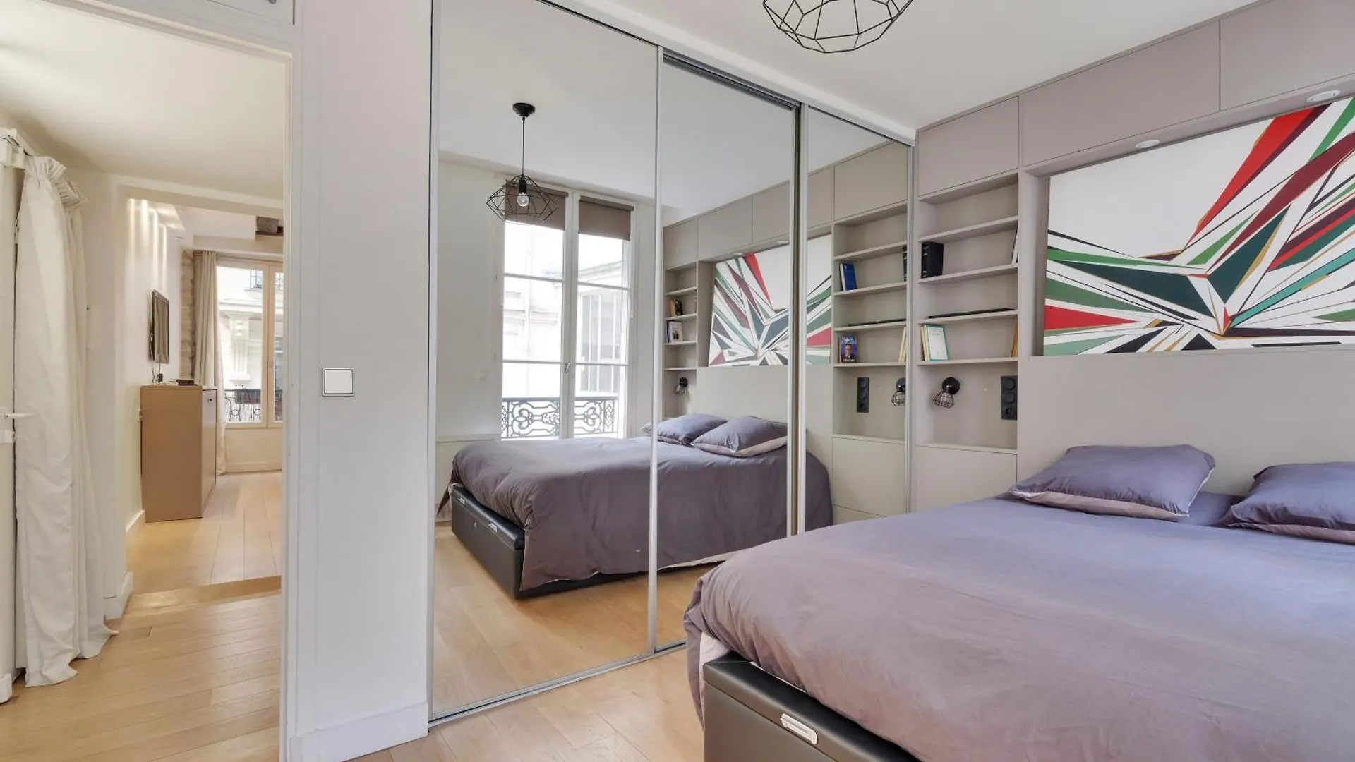 Marais - Appartement Parisien Pour 5 Personnes 0*, Parijs