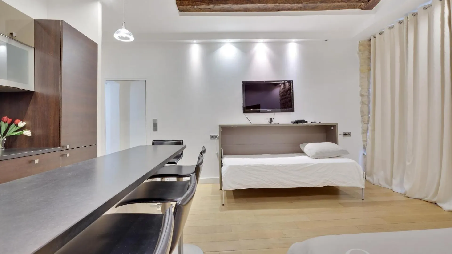 Marais - Appartement Parisien Pour 5 Personnes Apartment